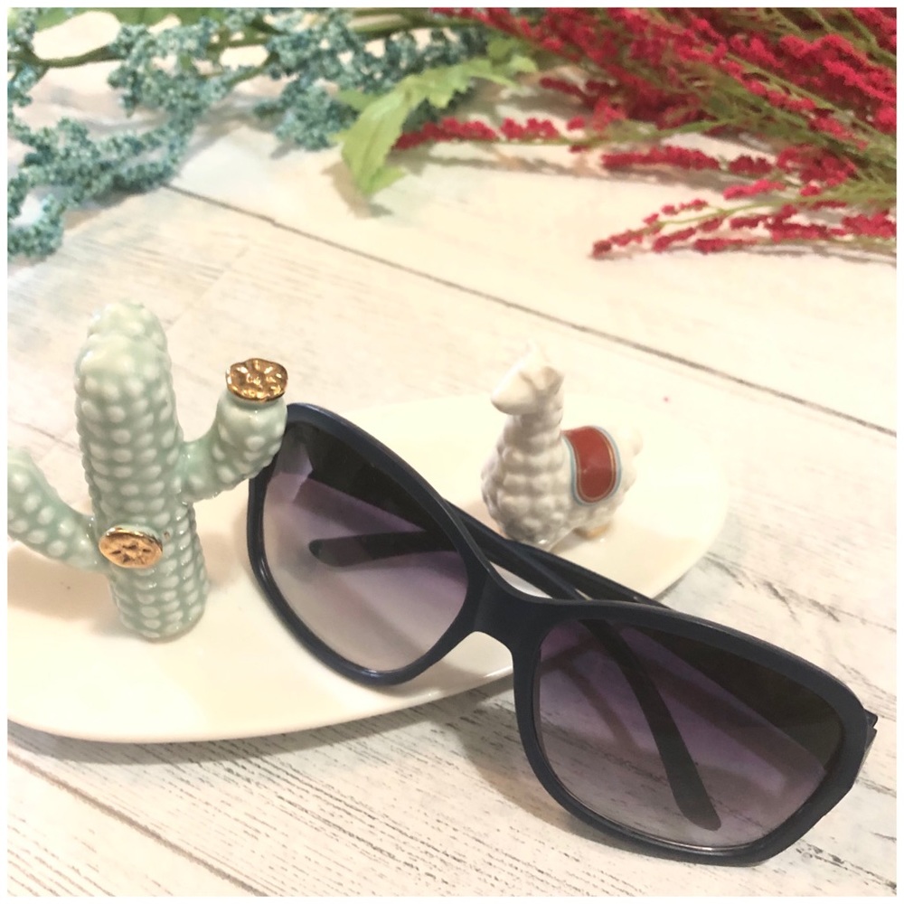 🌟Free with any purchase Blue Sunglasses